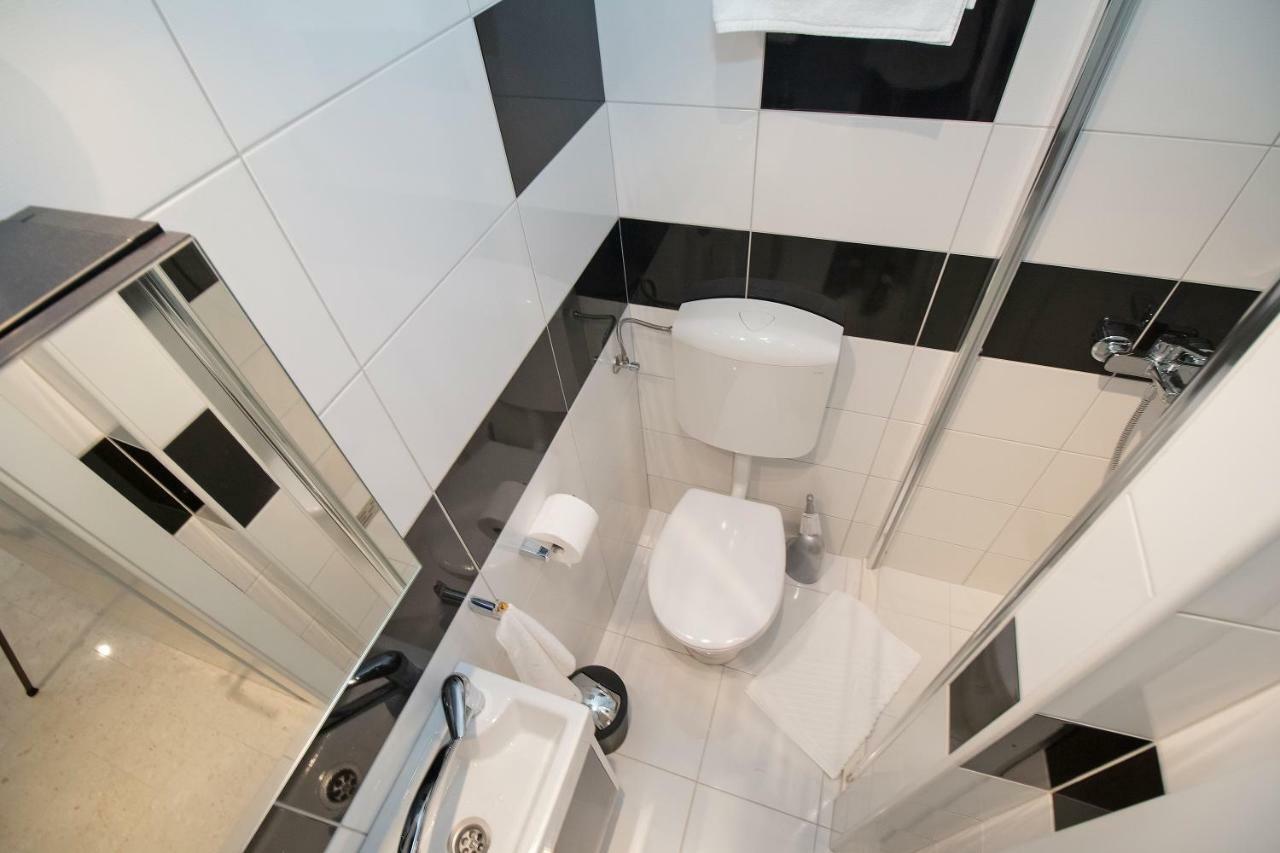 Caisa- Luxury Apartment 20 M From The Sea 자다르 외부 사진