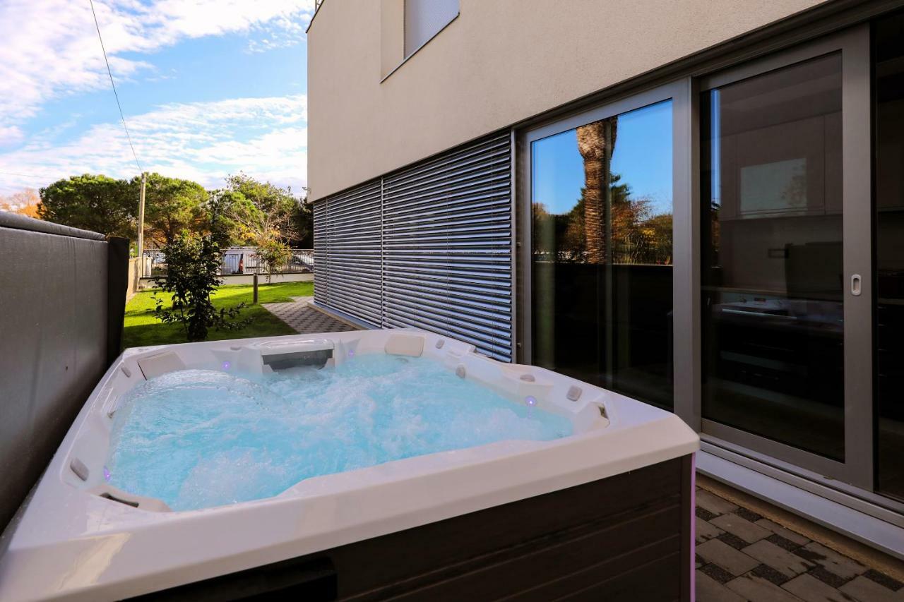 Caisa- Luxury Apartment 20 M From The Sea 자다르 외부 사진